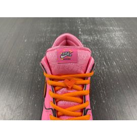 The Powerpuff Girls x Nike SB Dunk Low “Blossom“